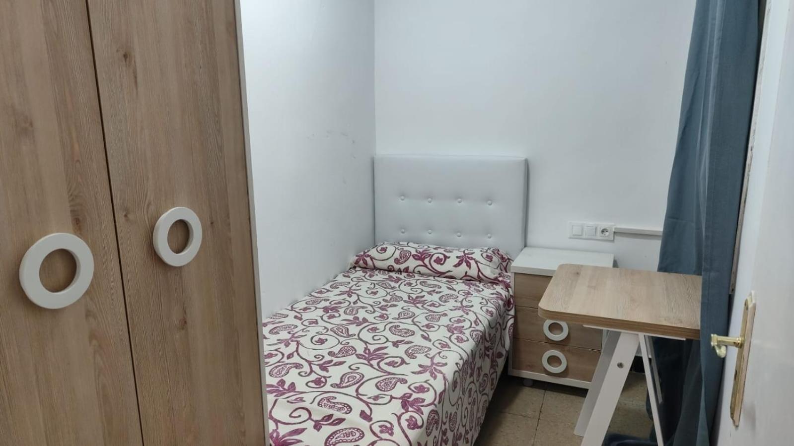 Hostal Ideal Gavà Eksteriør bilde